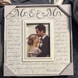 Malden White Wedding Accents Picture Frame